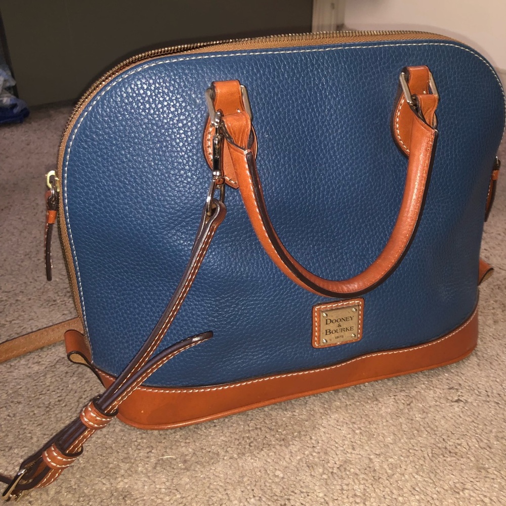 Dooney & Bourke Pebble Grain zip